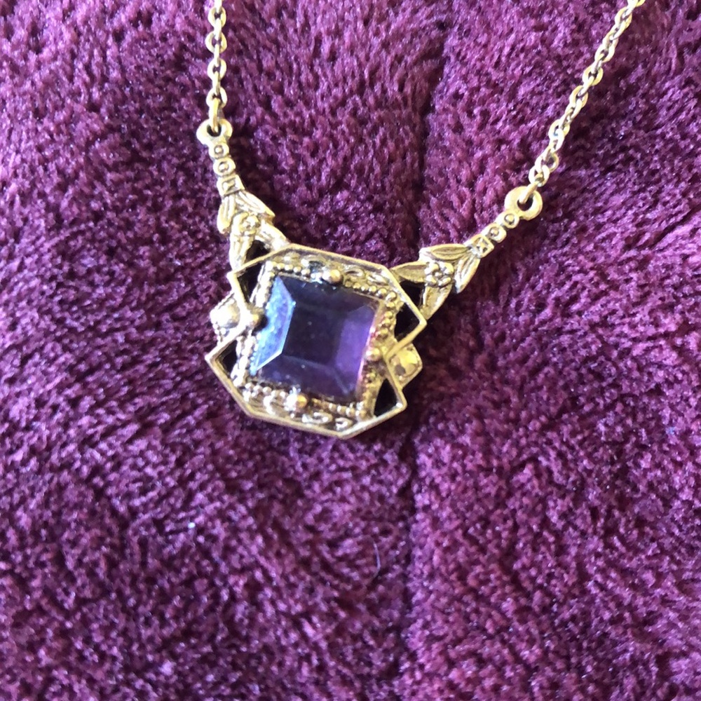Vintage Rare Find Signed 1928 Purple Gold Tone Necklace - Picture 2 of 5